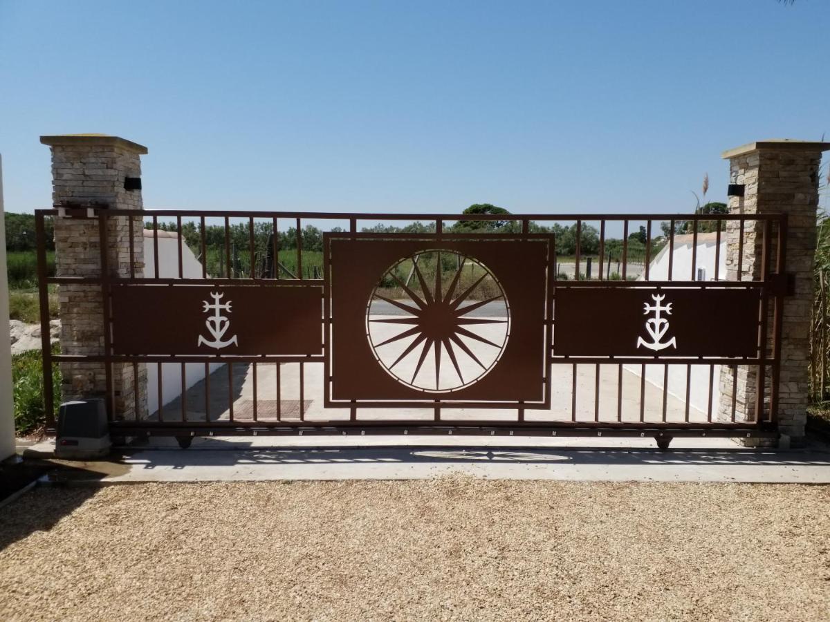 Domaine Du Soleil Couchant Saintes-Maries-de-la-Mer Exterior foto